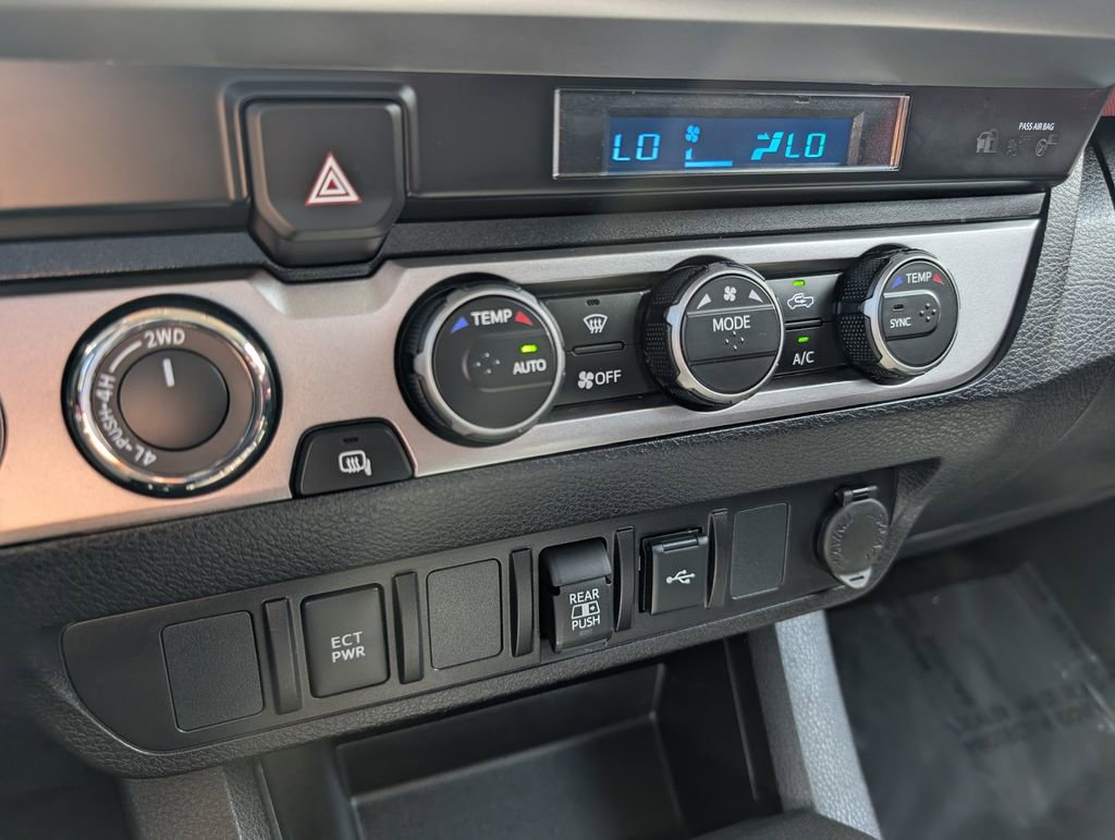 Used 2023 Toyota Tacoma SR5 AWD/4WD image 22