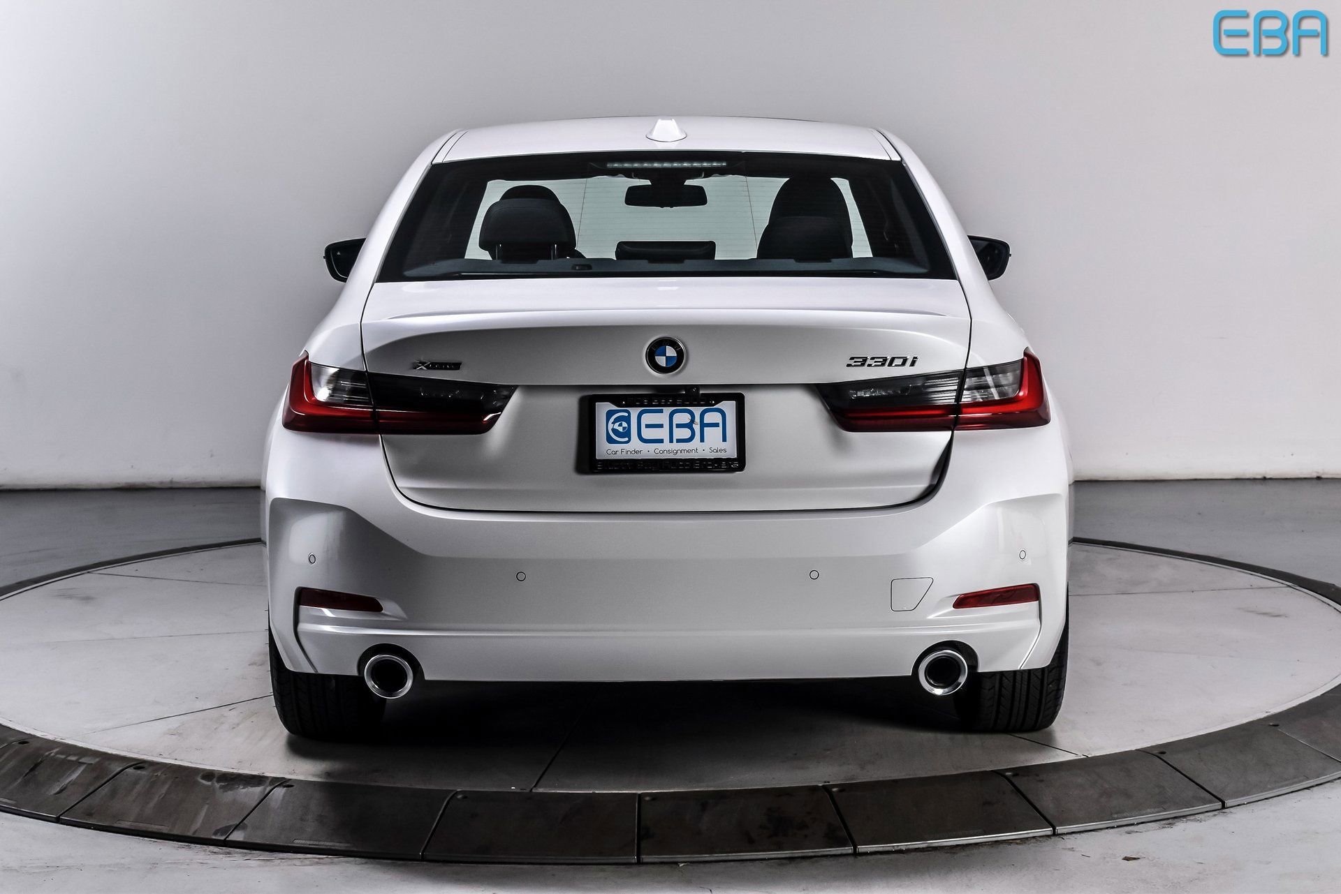 Used 2025 BMW 330i xDrive Sedan w/ Convenience Package AWD/4WD image 5