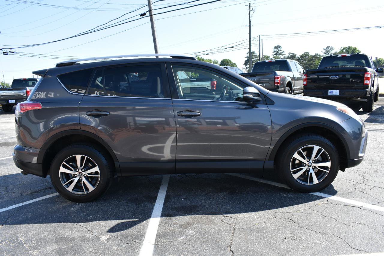 Used 2016 Toyota RAV4 XLE FWD image 5