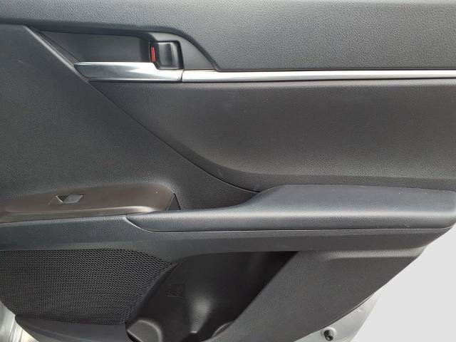 Used 2021 Toyota Camry LE FWD image 11