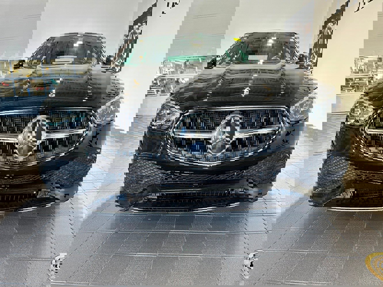 Used 2023 Mercedes-Benz C 300 image 2