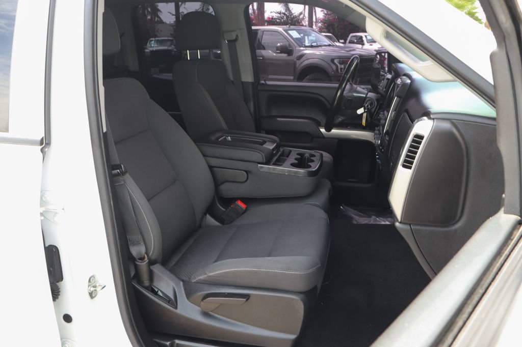 Used 2018 Chevrolet Silverado 1500 LT w/ All Star Edition AWD/4WD image 47