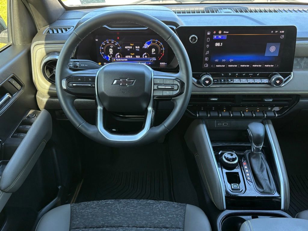 Used 2024 Chevrolet Colorado ZR2 w/ Technology Package image 10