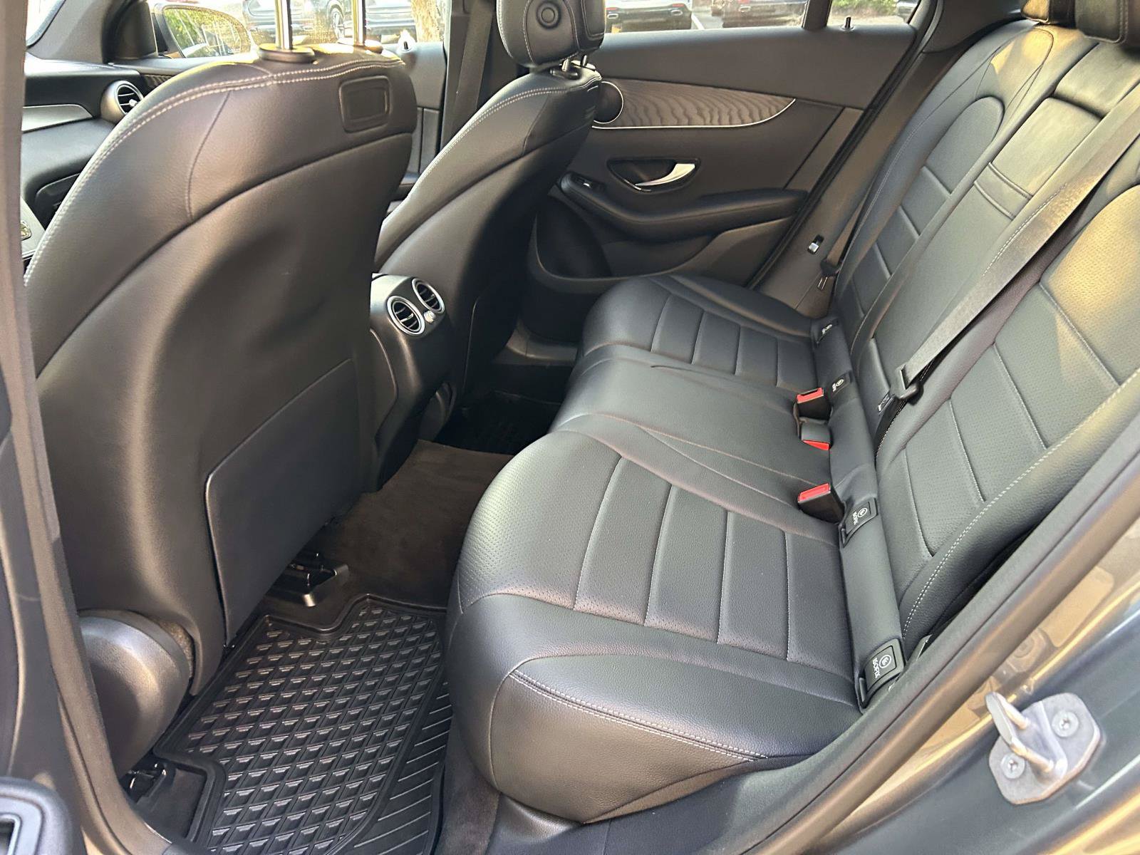Used 2018 Mercedes-Benz GLC 300 4MATIC image 42