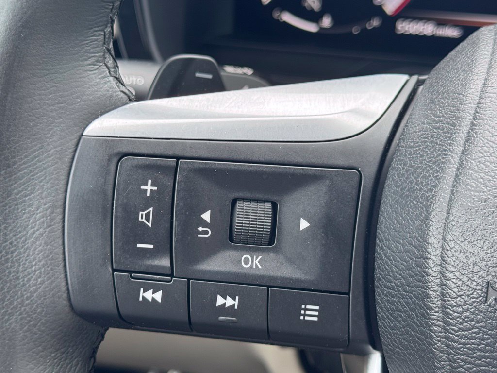 Used 2023 INFINITI QX60 Luxe w/ Performance Audio Package FWD image 9