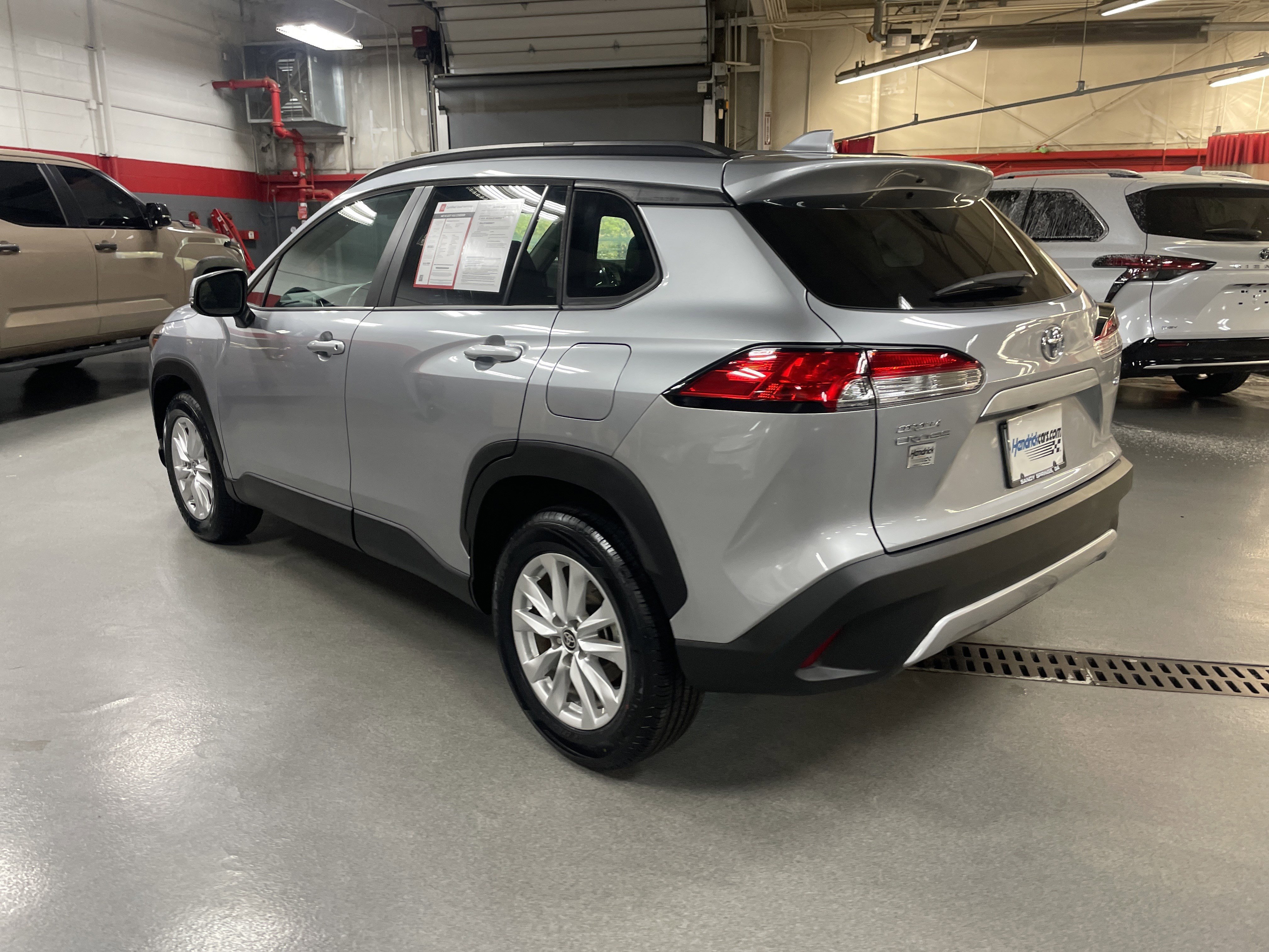 Certified 2022 Toyota Corolla Cross LE image 8