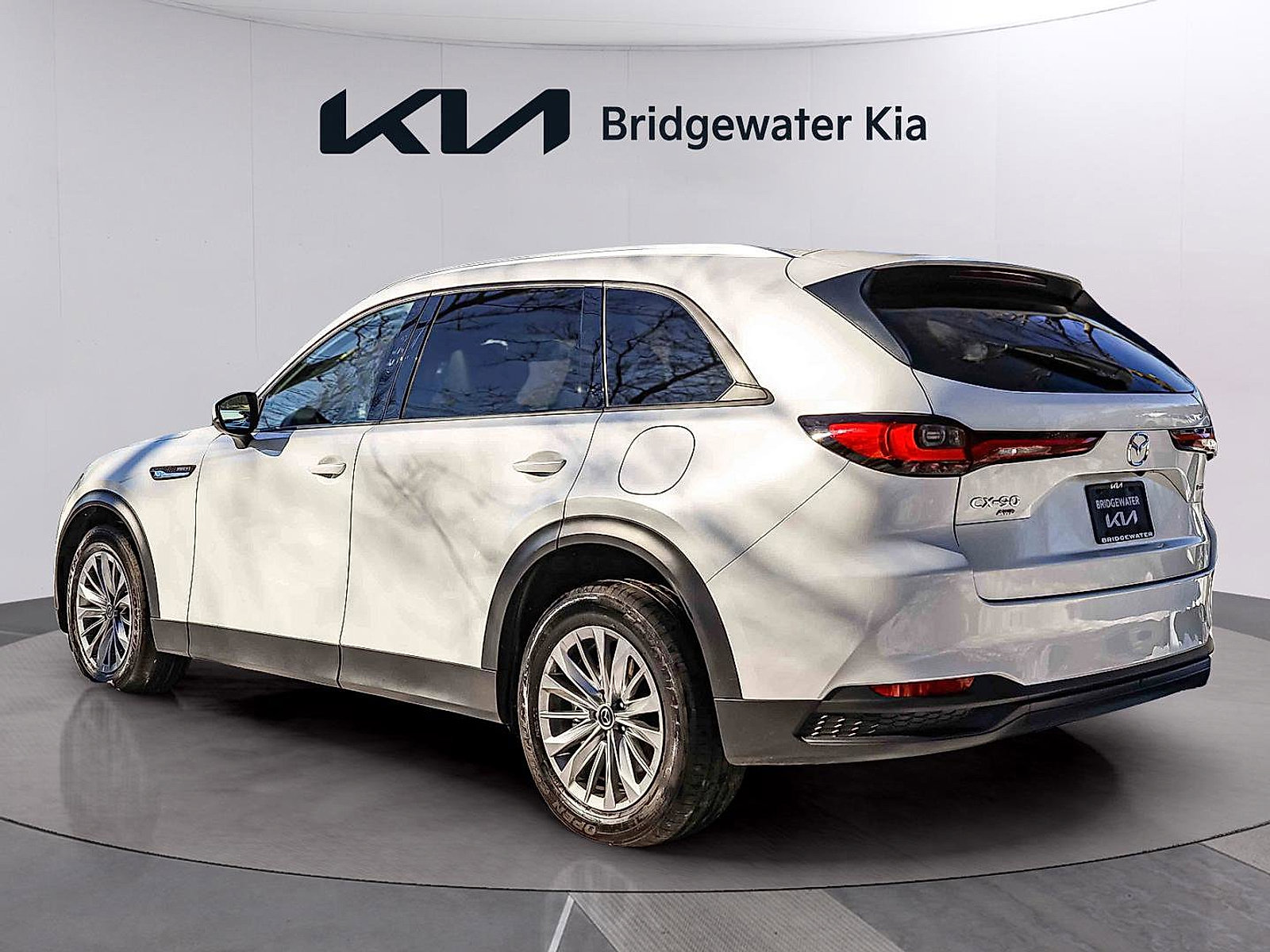 Used 2024 MAZDA CX-90 Plug-In Hybrid w/ Preferred image 4