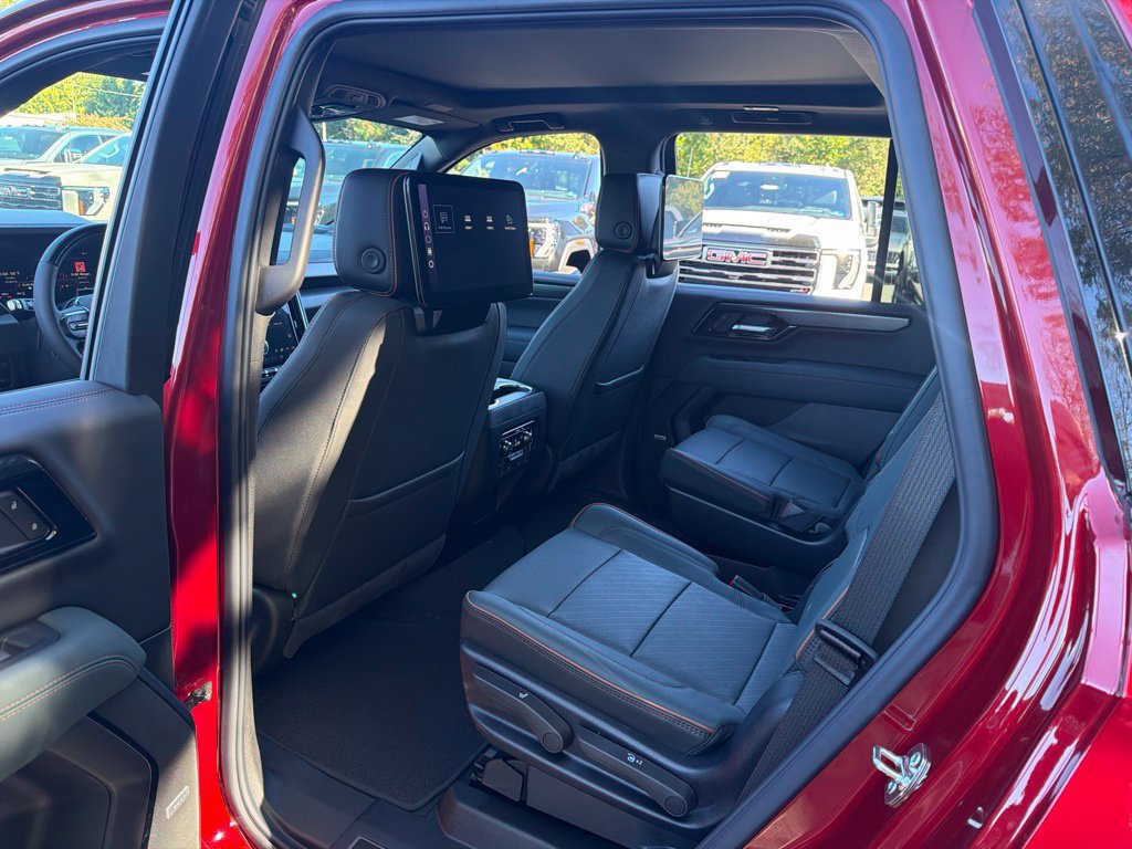 New 2026 GMC Yukon AT4 w/ AT4 Premium Plus Package AWD/4WD image 13