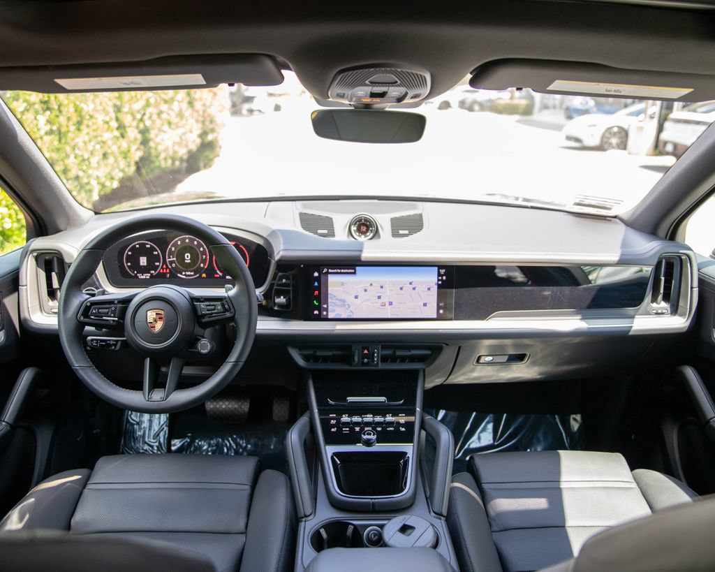 Certified 2026 Porsche Cayenne AWD/4WD image 13