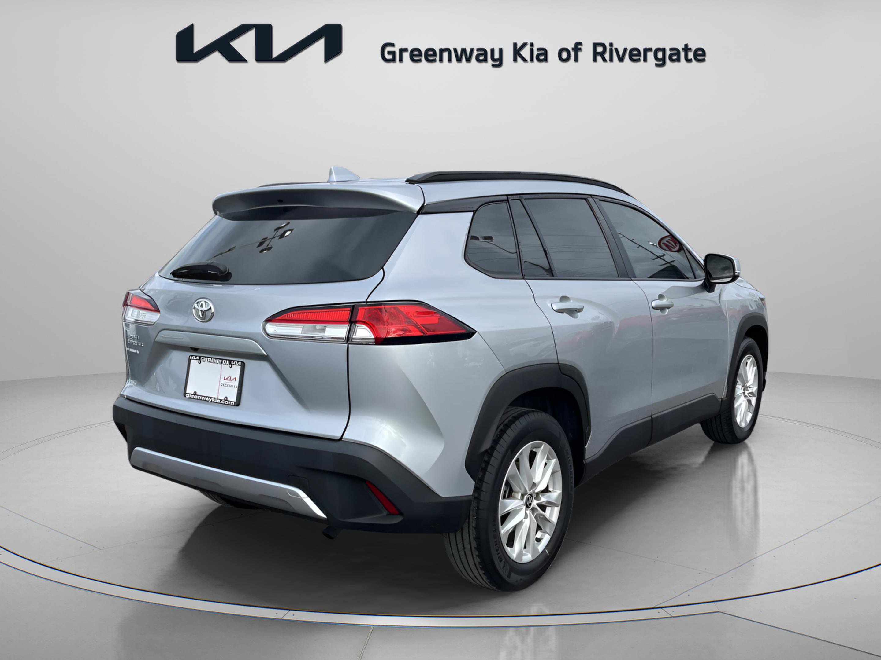 Used 2023 Toyota Corolla Cross LE image 6