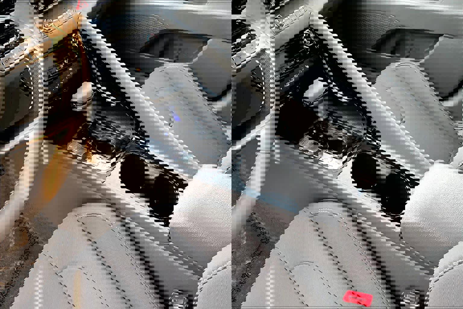 Used 2024 Hyundai Elantra SEL w/ Convenience Package image 16