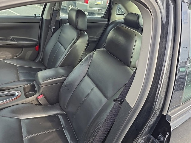 Used 2008 Chevrolet Impala LTZ image 13