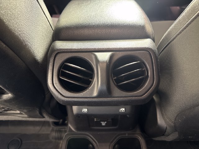Used 2020 Jeep Wrangler Unlimited Rubicon AWD/4WD image 25
