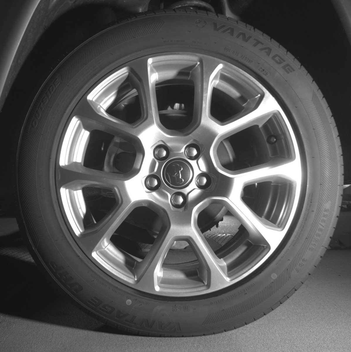 Used 2025 Jeep Compass Limited image 14