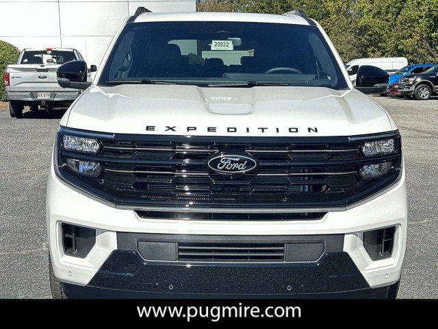 New 2025 Ford Expedition Platinum image 2