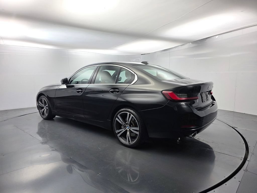 Used 2024 BMW 330i Sedan w/ Convenience Package RWD image 4