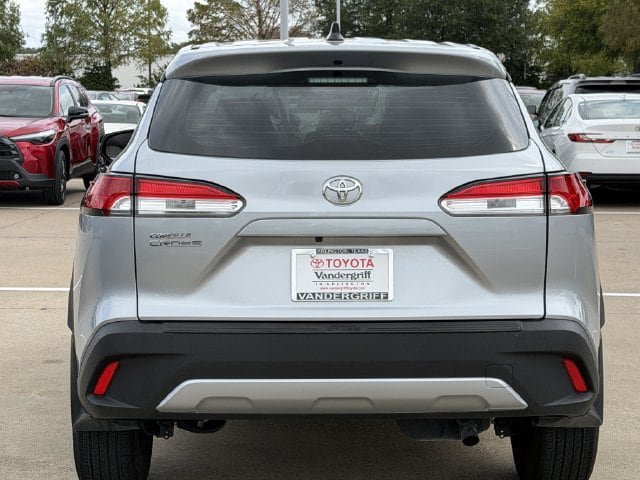 Used 2024 Toyota Corolla Cross L FWD image 5
