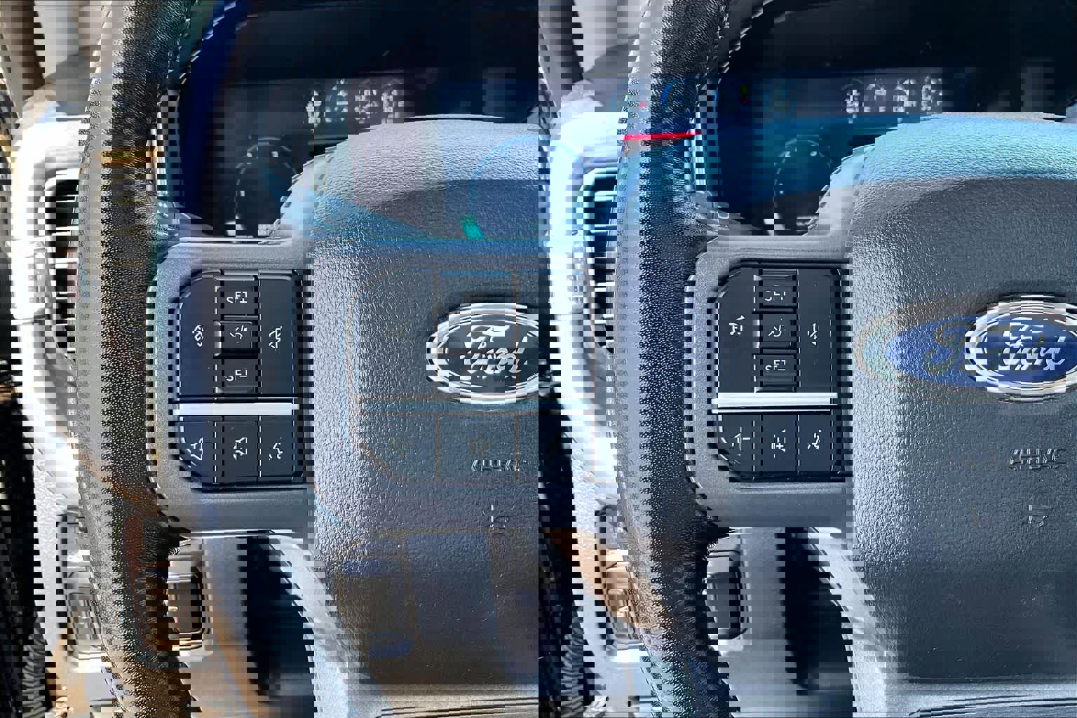 Used 2024 Ford F250 Lariat w/ Sport Appearance Package image 23