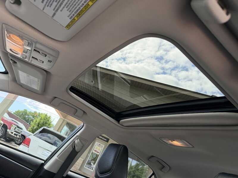 Used 2014 Toyota Corolla S FWD image 17