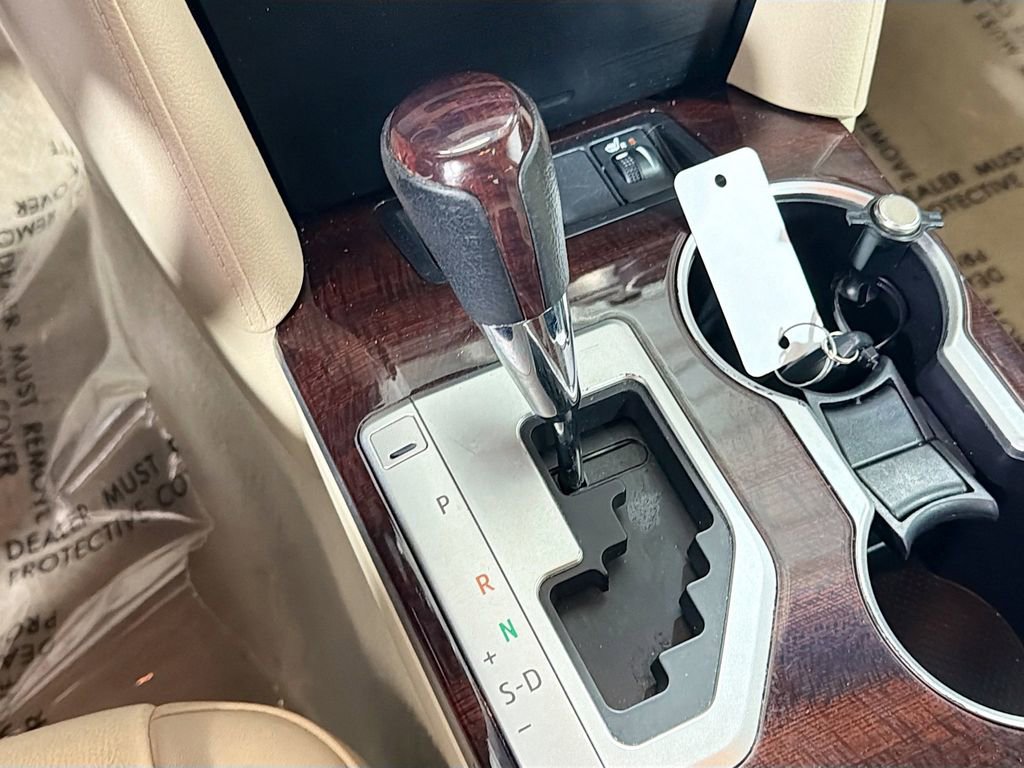 Used 2014 Toyota Camry XLE FWD image 18
