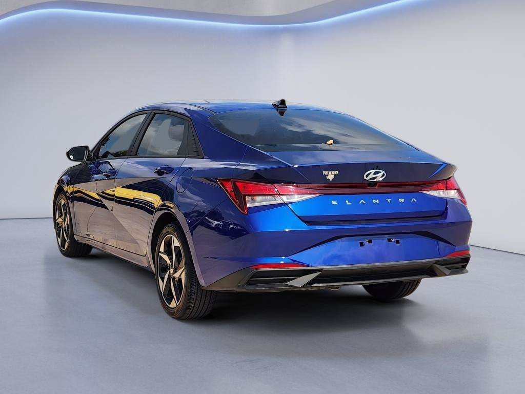 Used 2023 Hyundai Elantra SEL w/ Convenience Package FWD image 6
