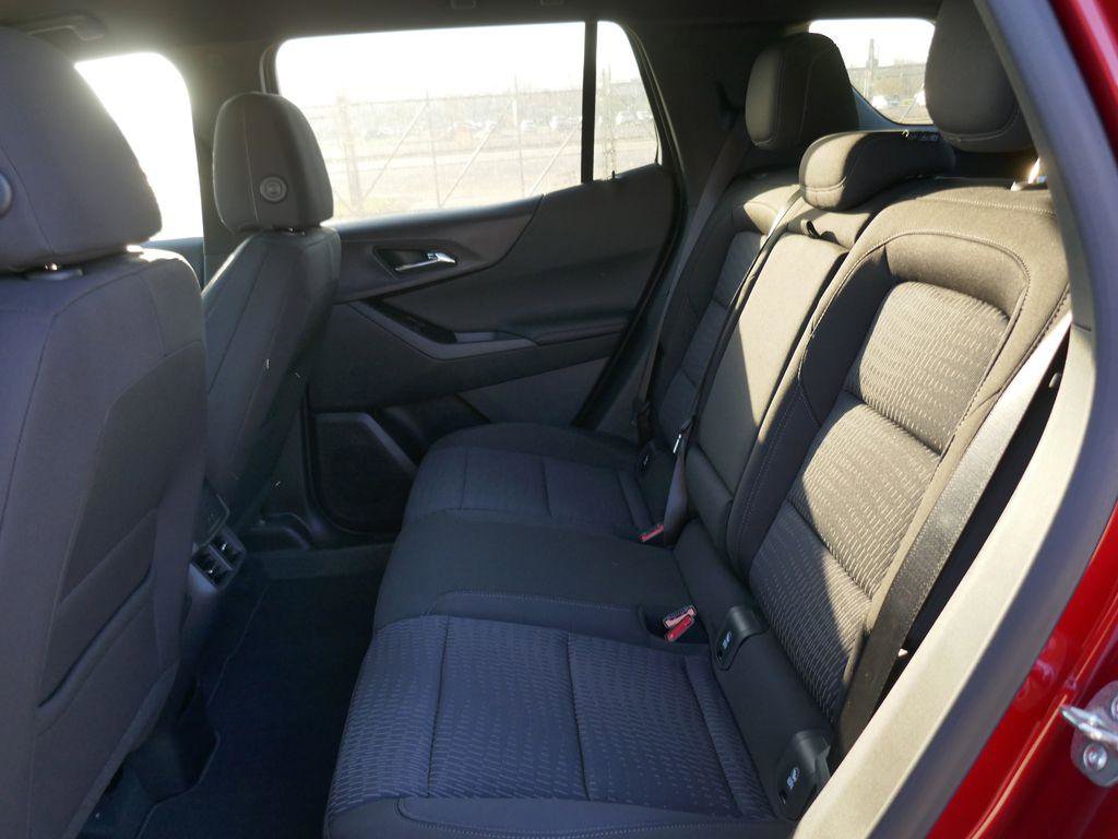 New 2026 Chevrolet Equinox LT image 14