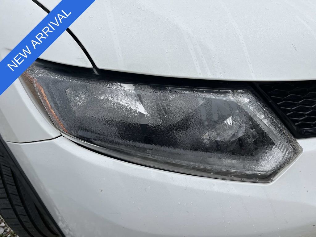 Used 2016 Nissan Rogue SV image 7