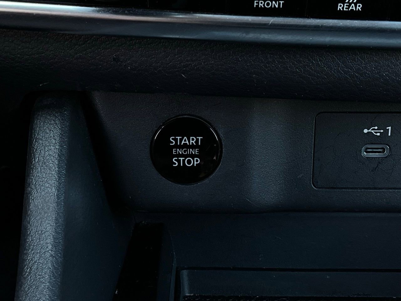 Used 2025 Nissan Rogue SV image 26