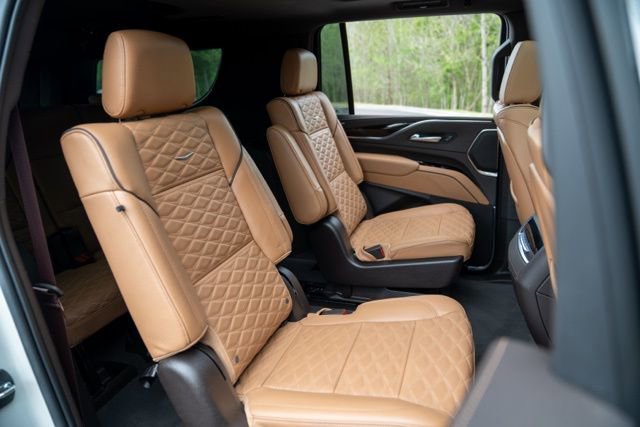 Used 2022 Cadillac Escalade ESV Sport w/ Touring Package image 40