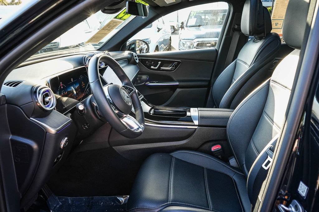 Used 2025 Mercedes-Benz GLC 300 image 17