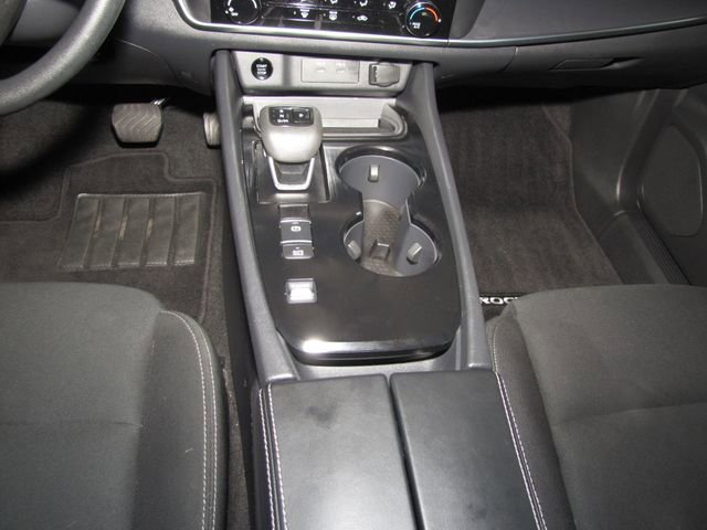 Used 2025 Nissan Rogue S image 15