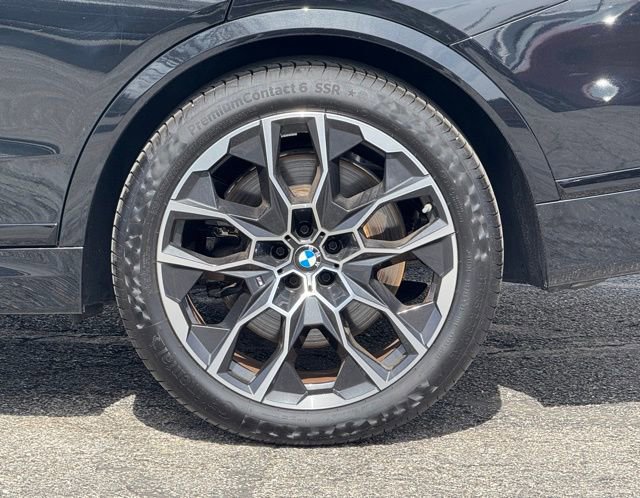 Certified 2026 BMW X7 M60i image 3
