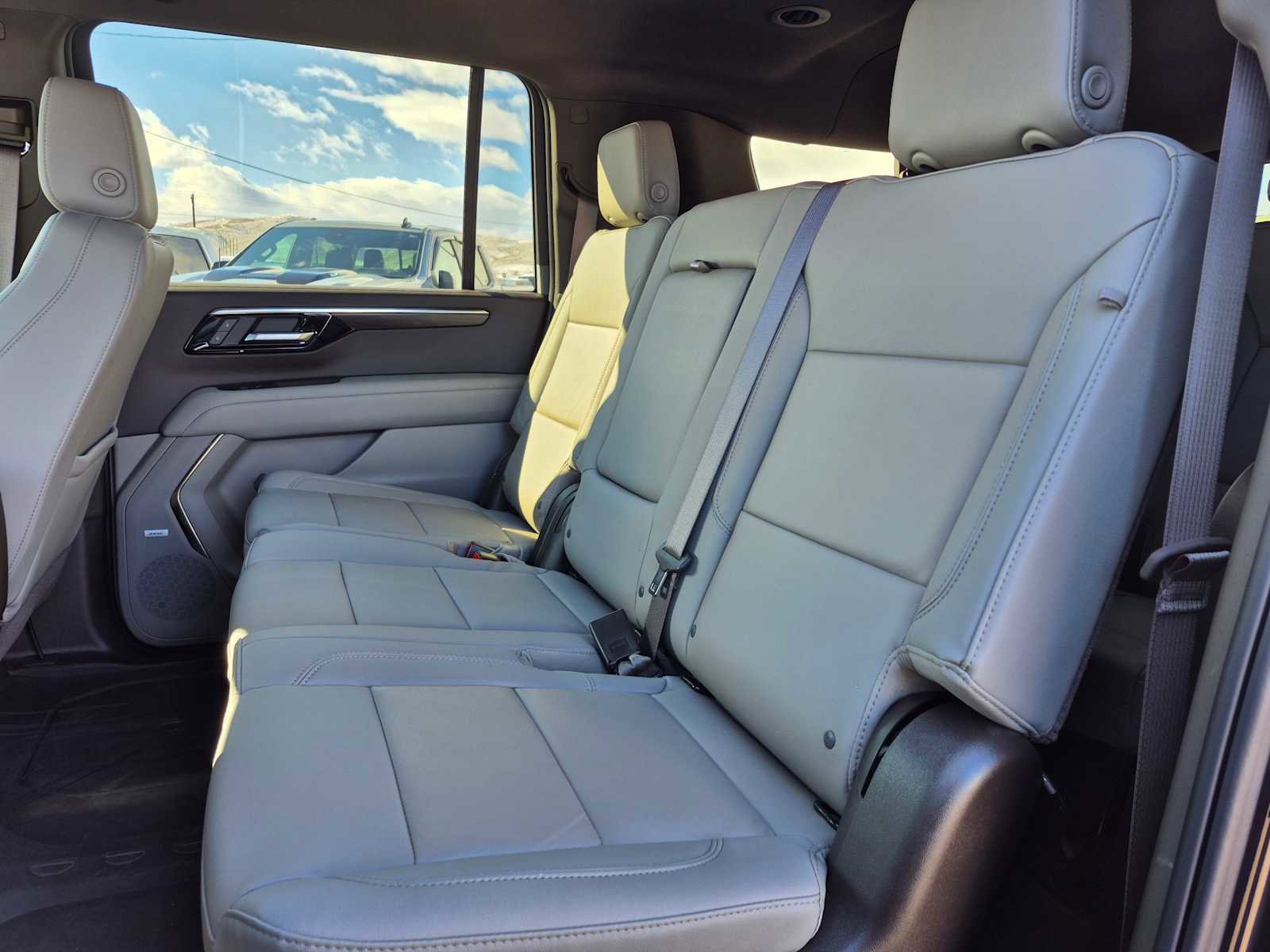 New 2026 Chevrolet Suburban LT w/ Comfort Package image 35