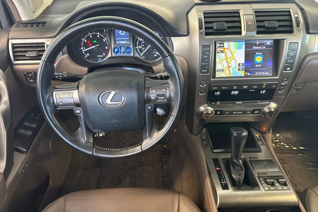 Used 2017 Lexus GX 460 w/ Navigation Package AWD/4WD image 16