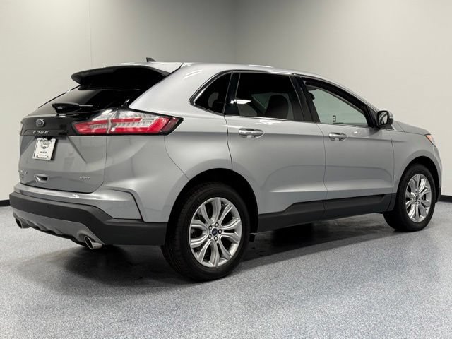Used 2022 Ford Edge Titanium w/ Equipment Group 301A AWD/4WD image 12