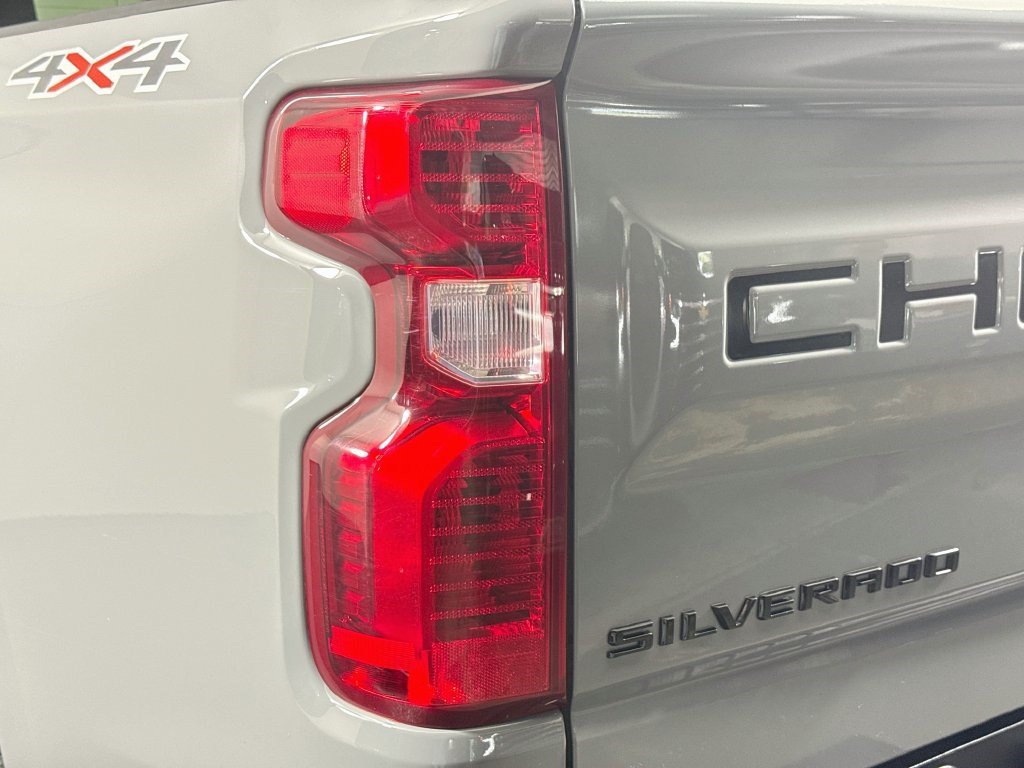 Used 2024 Chevrolet Silverado 1500 Custom w/ LPO, Dark Essentials Package AWD/4WD image 33