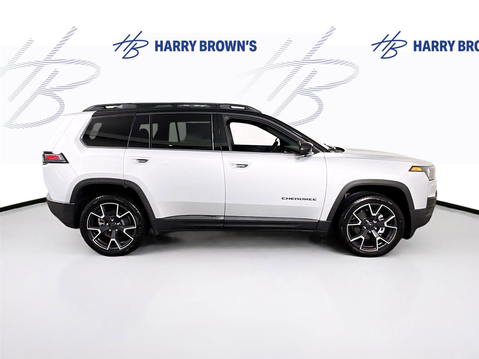 New 2026 Jeep Cherokee Overland w/ Trailer Tow Group image 35