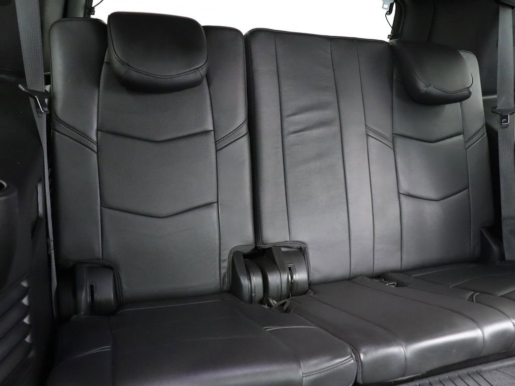 Used 2019 Cadillac Escalade Platinum image 35