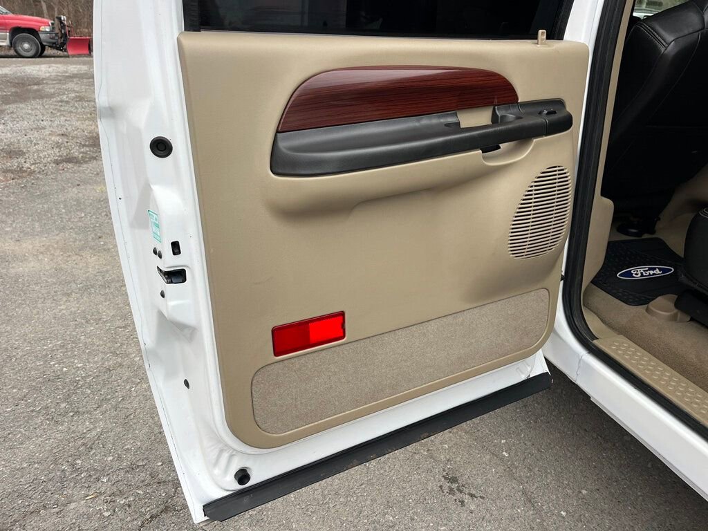 Used 2005 Ford Excursion Eddie Bauer image 23