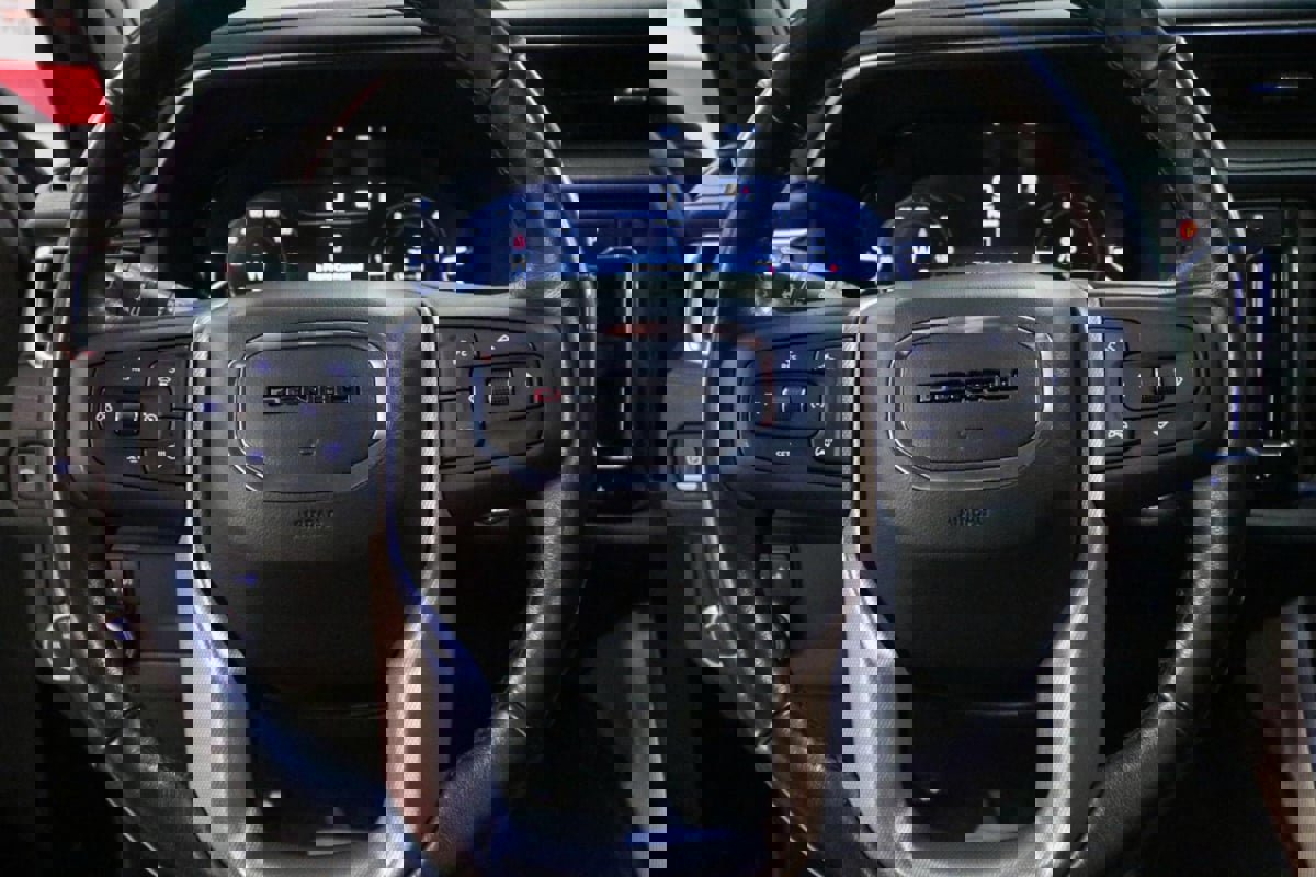 Used 2022 GMC Yukon XL Denali image 11