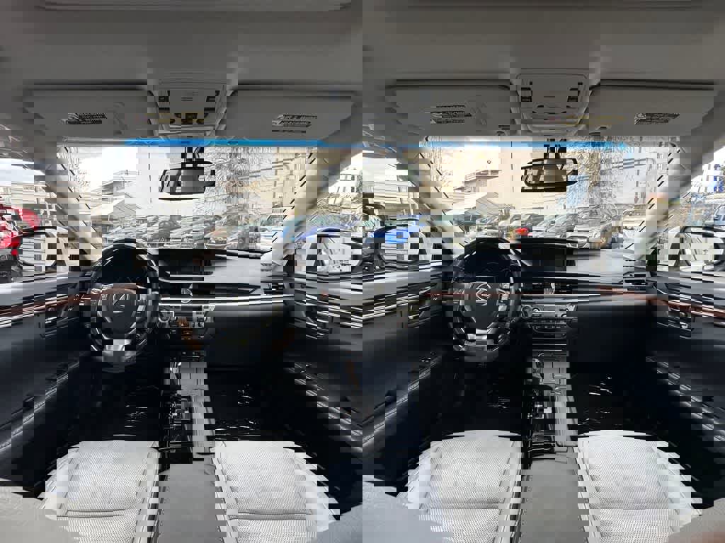 Used 2014 Lexus ES 350 w/ Luxury Package image 10