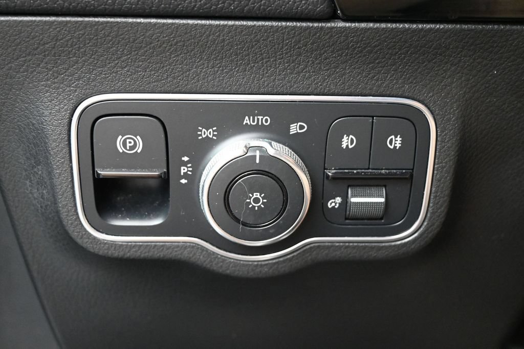 Used 2021 Mercedes-Benz GLA 250 image 14