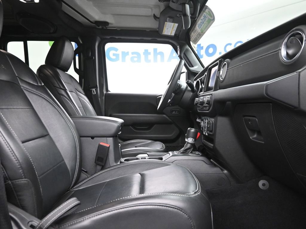 Used 2023 Jeep Wrangler Unlimited Sahara image 7