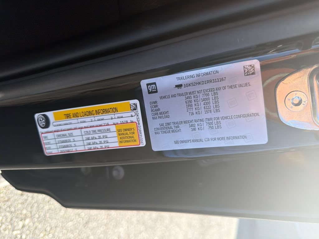 Used 2024 GMC Yukon XL AT4 w/ AT4 Premium Package AWD/4WD image 29