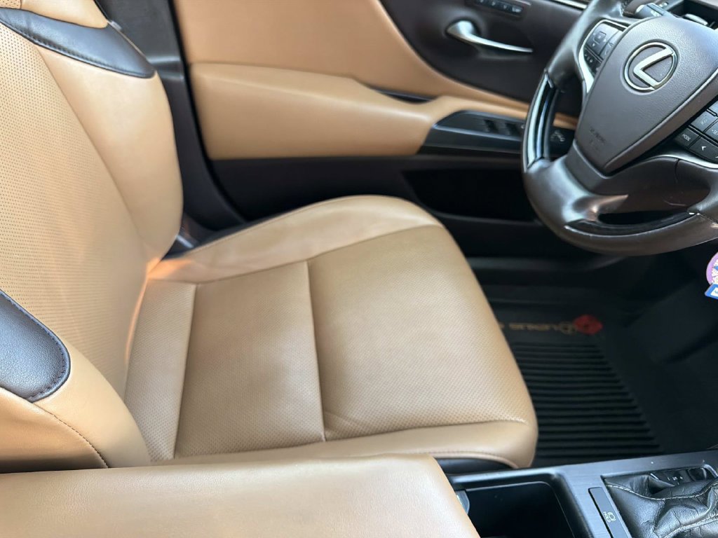 Used 2020 Lexus ES 350 w/ Premium Package FWD image 11