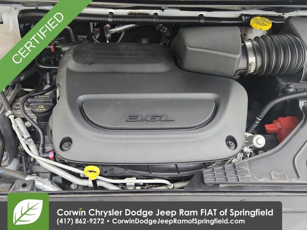 Certified 2025 Chrysler Pacifica Limited image 35