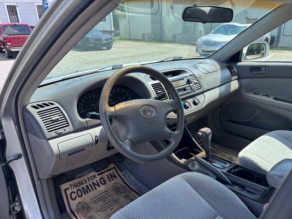 Used 2004 Toyota Camry FWD image 11