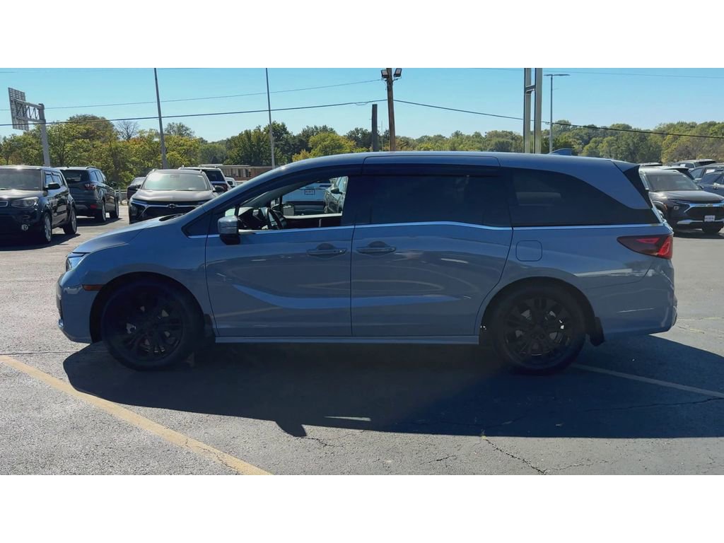 Used 2025 Honda Odyssey Elite image 5