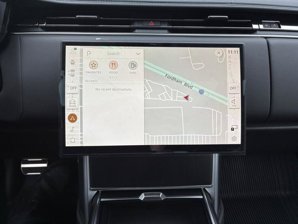 New 2026 Land Rover Range Rover Long Wheelbase SE AWD/4WD image 17