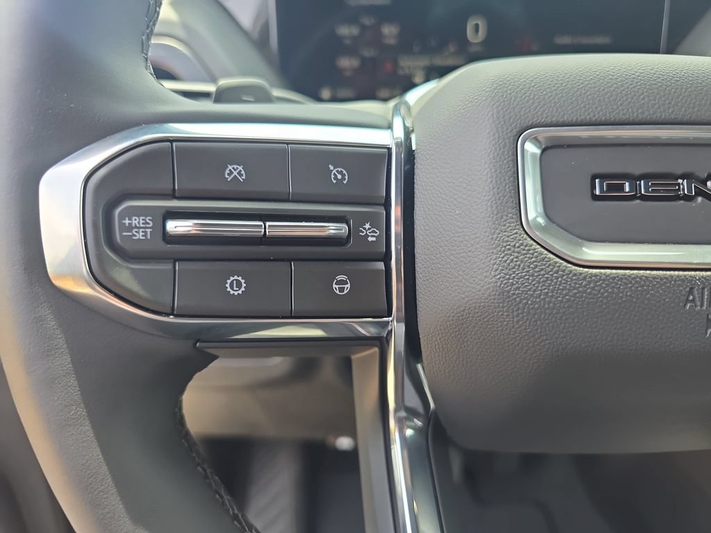 New 2026 GMC Yukon Denali w/ Denali Reserve Package AWD/4WD image 18